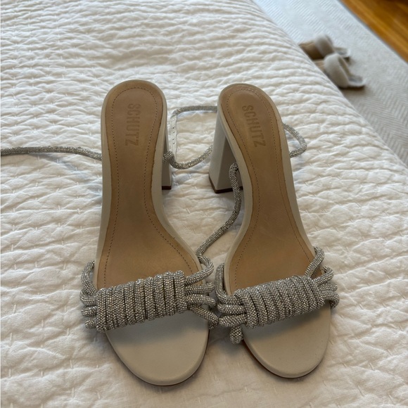 SCHUTZ Silver Heels Elegant Design - Picture 1 of 4